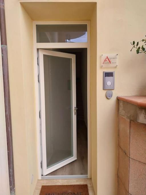 Appartamento Piazzetta Franchi Сан-Кашіано-ін-Валь-ді-Пеза Екстер'єр фото
